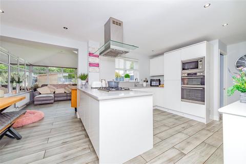 4 bedroom detached house for sale - Thornton Park Avenue, Muxton, Telford, Shropshire, TF2