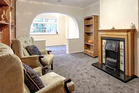 2 bedroom bungalow for sale - Fairview Road, Istead Rise, Kent, DA13