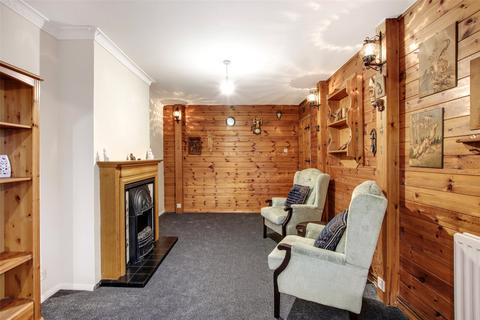 37 Fairview Road, Istead Rise, Gravesend, DA13 9DP