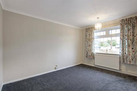 37 Fairview Road, Istead Rise, Gravesend, DA13 9DP