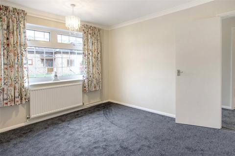 37 Fairview Road, Istead Rise, Gravesend, DA13 9DP