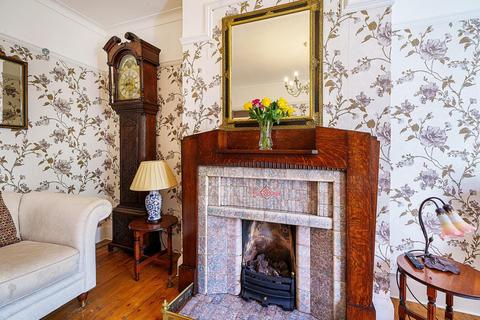 48 Greenways, Beckenham, BR3 3NQ