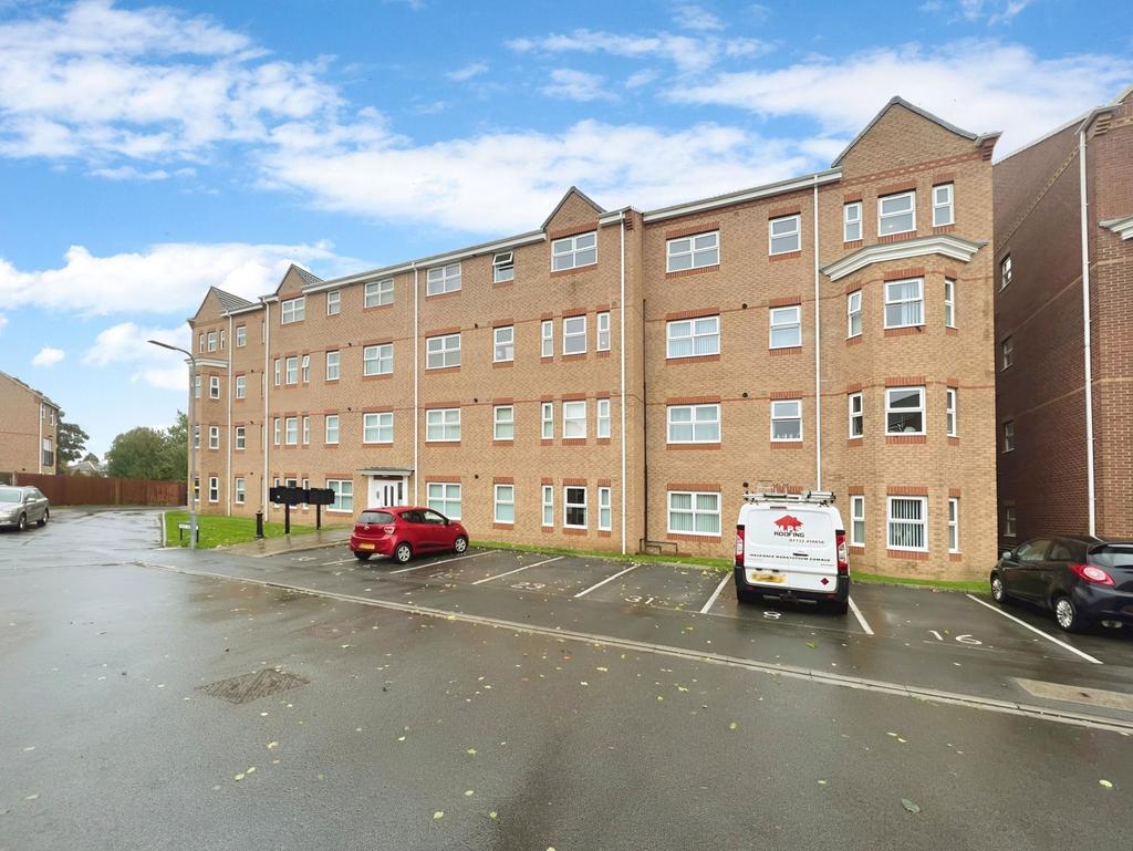 Lingwood Court, Thornaby, Stockton... 2 bed flat £70,000