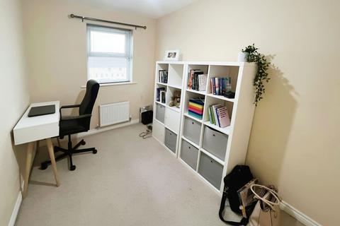 2 bedroom flat for sale - Lingwood Court, Thornaby, Stockton, Stockton-on-Tees, TS17 0BF