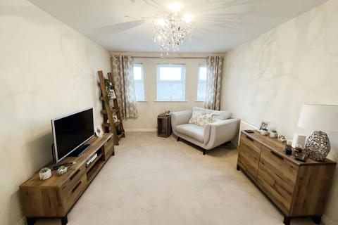 2 bedroom flat for sale, Lingwood Court, Thornaby, Stockton, Stockton-on-Tees, TS17 0BF