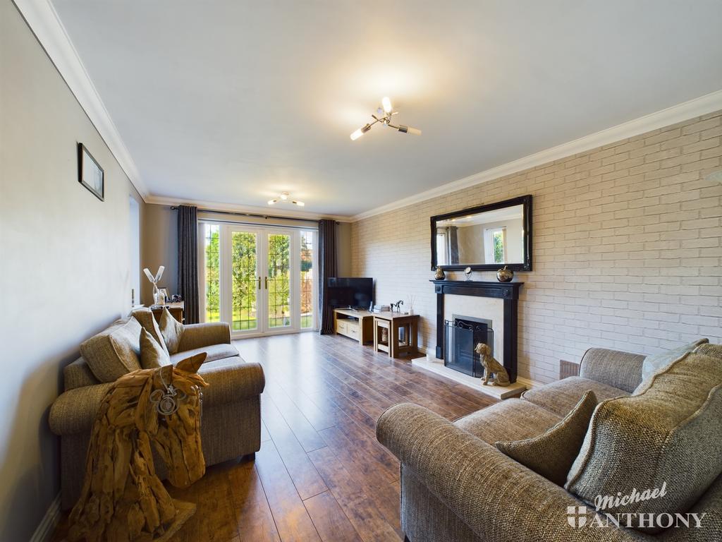 Stoke Hammond, Milton Keynes MK17 4 bed detached house for sale £599,950