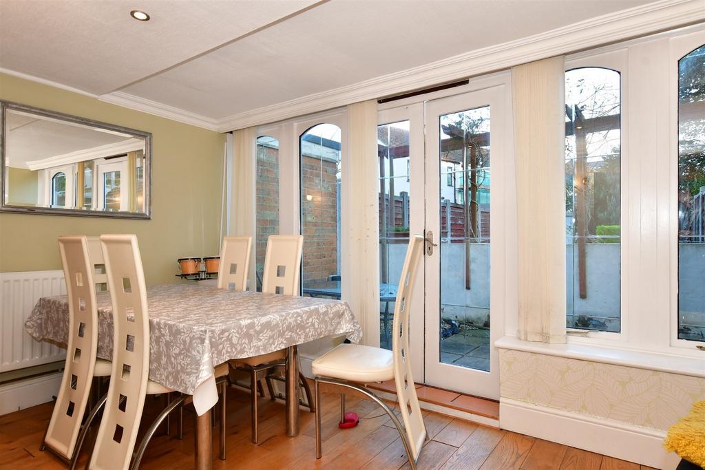 Mill Road, Gillingham, Kent 4 bed terraced house for sale £325,000