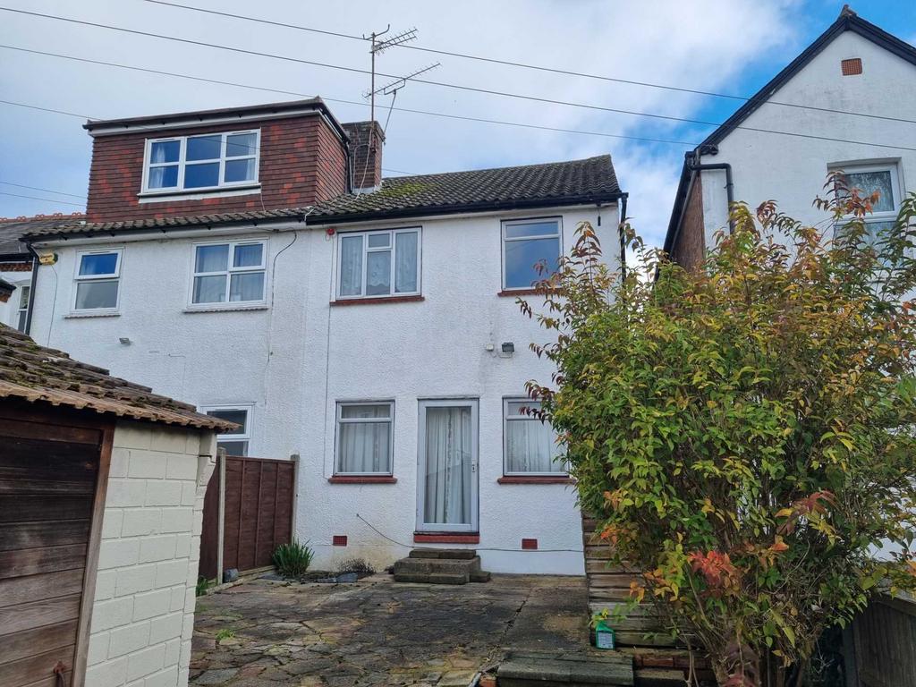 HATFIELD ROAD,POTTERS BAR 3 bed semidetached house for sale £469,950