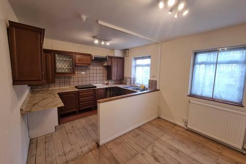 58 Hatfield Road, Potters Bar, EN6 1HT