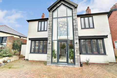 4 bedroom detached house for sale, Black Bull Lane, Preston PR2