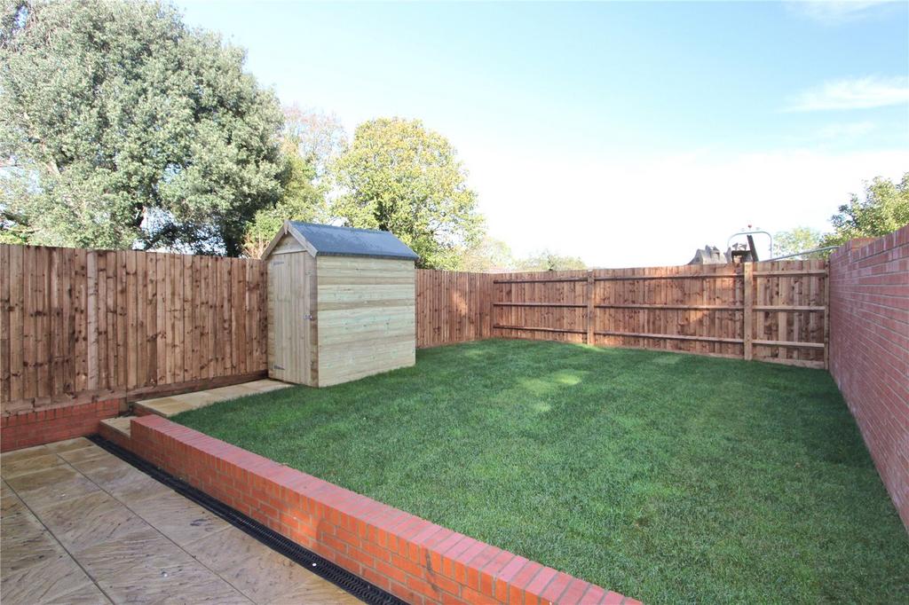 Brookthorpe Park, Brookthorpe, Gloucester, Gloucestershire, GL4 3 bed