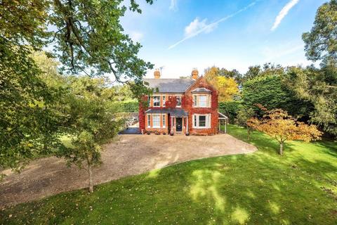 5 bedroom detached house for sale, Hurst,  Berkshire,  RG10