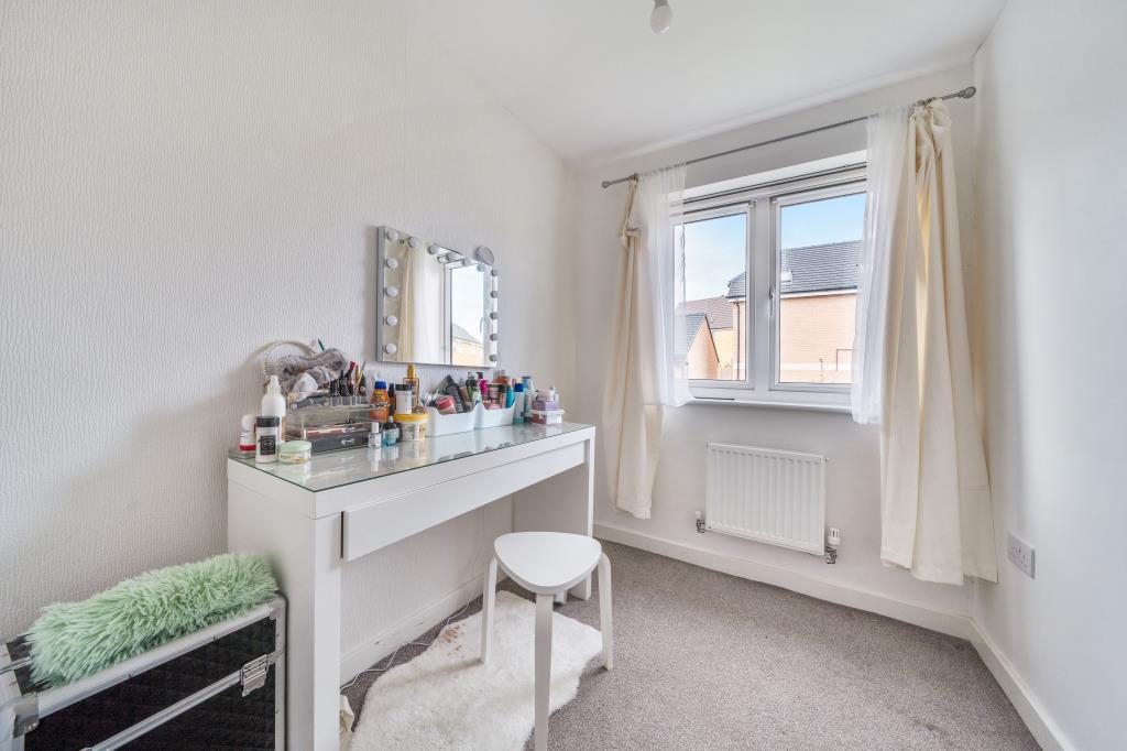 Basingstoke, Hampshire, RG24 3 bed terraced house to rent £1,550 pcm (£358 pw)