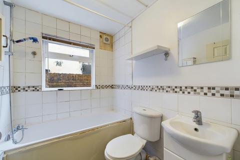 1 bedroom ground floor flat for sale, Upper Wickham Lane, Welling DA16 3AQ