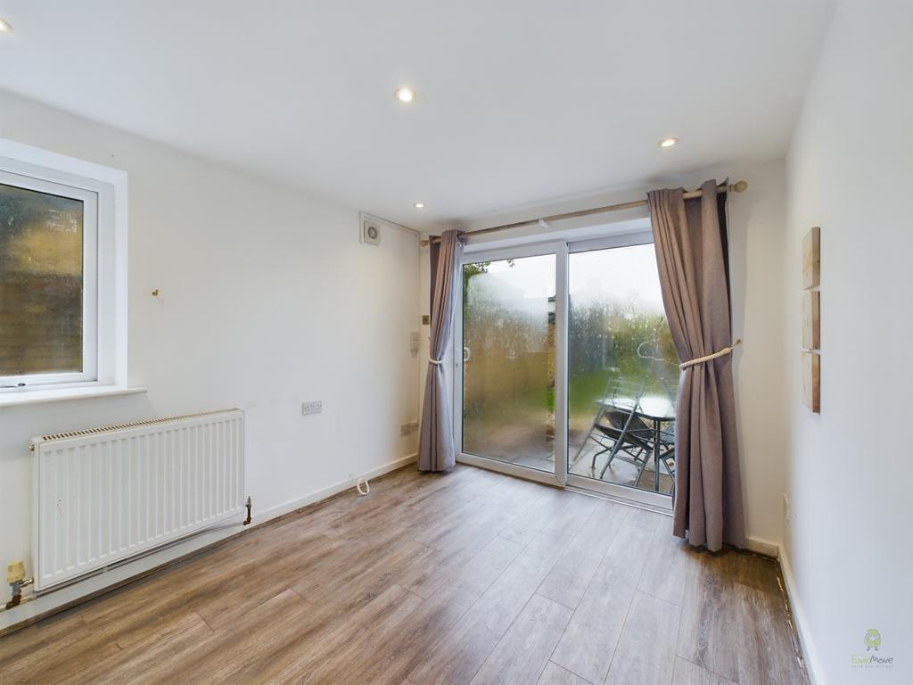 Presented by Clinton at Ewe Move Bexleyheath and Da