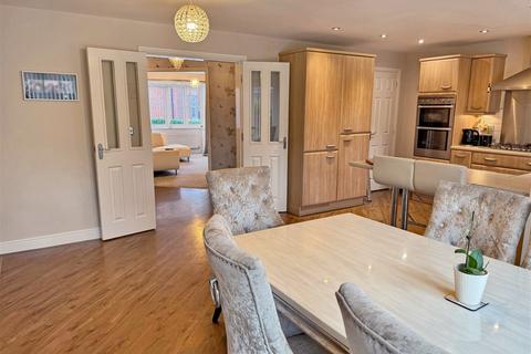 5 bedroom detached house for sale - Biddleston Cross, Ascot Gardens, Widnes