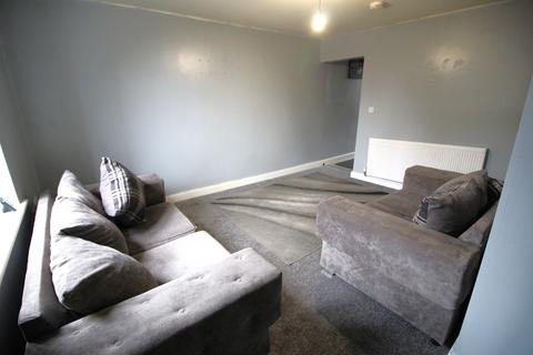 1 bedroom flat to rent, Ripponden Road, Oldham, OL1