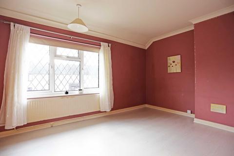 3 bedroom semi-detached house to rent, Harrold Road, Dagenham, RM8