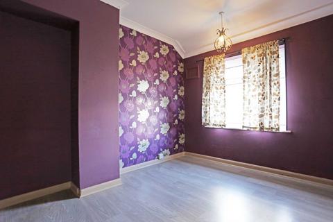 3 bedroom semi-detached house to rent, Harrold Road, Dagenham, RM8