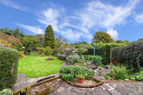 221 Botley Road, Chesham, HP5 1XT