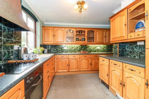 221 Botley Road, Chesham, HP5 1XT