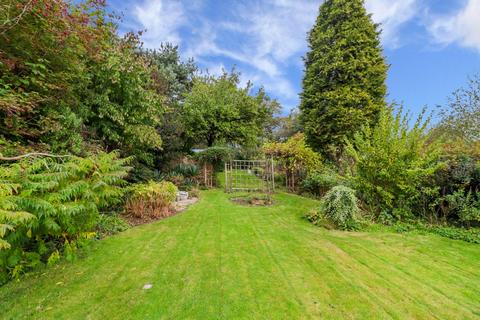 221 Botley Road, Chesham, HP5 1XT