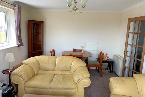 2 Dol Hendre, Tywyn, LL36 0ST