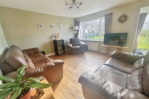 3 bedroom terraced house for sale - Lambton Gardens, Burnopfield, Newcastle upon Tyne, Durham, NE16 6JY