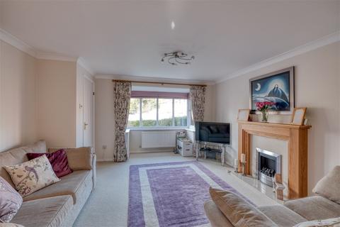 14 Broadfield Gardens, Great Meadow, Worcester, WR4 0DP