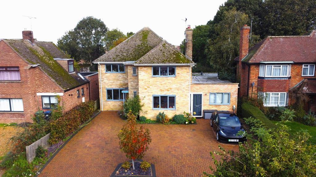 Lynton Close, Ely, Cambridgeshire 5 bed detached house for sale £890,000