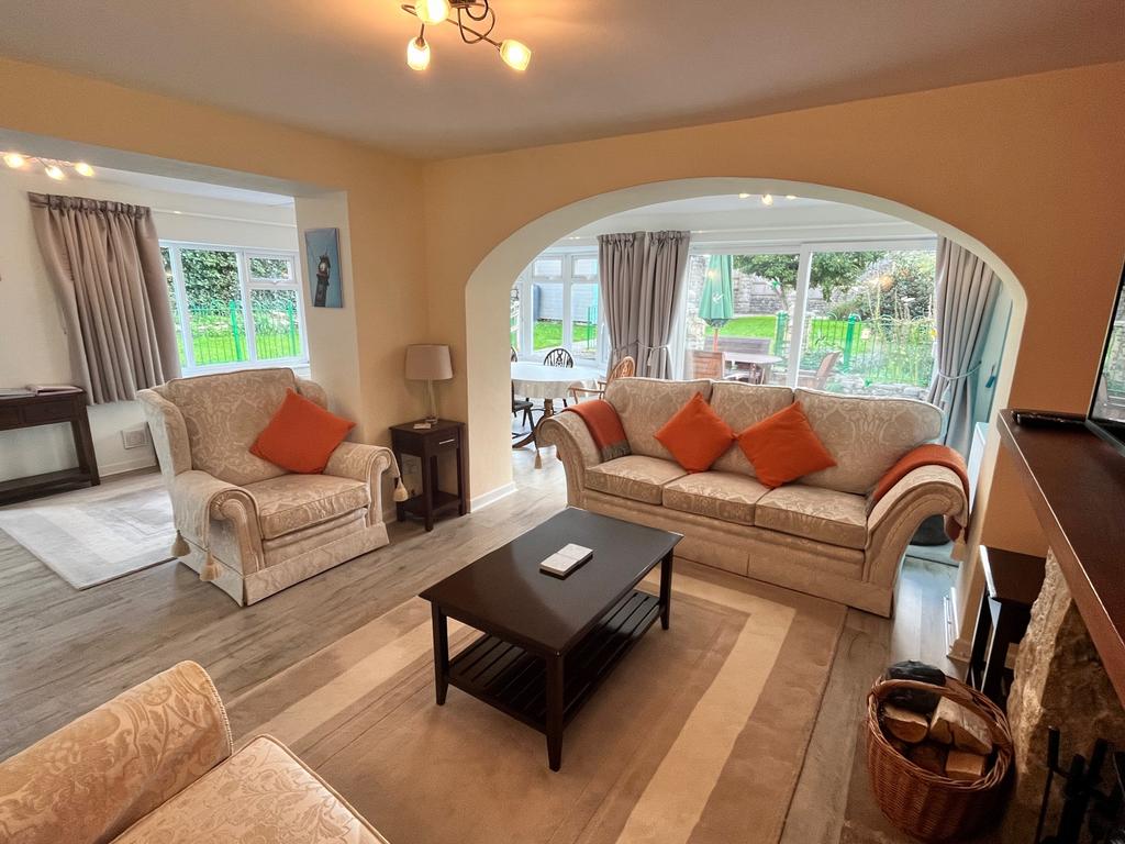Wyke Oliver Road, Weymouth 3 bed semidetached house for sale £450,000