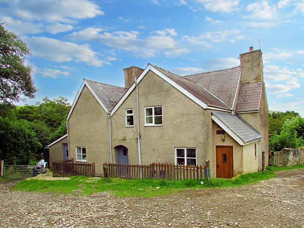 Llanfair Waterdine KNIGHTON LD7 1TR 4 bed farm house for sale £350,000