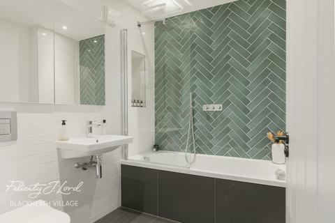 103 Effingham Road, London, SE12 8NT