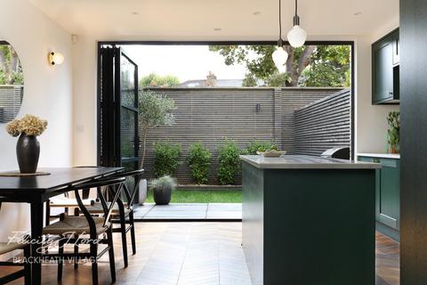 103 Effingham Road, London, SE12 8NT