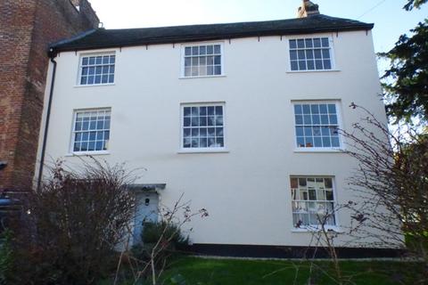 5 bedroom townhouse to rent, Five bed house in heart of Topsham