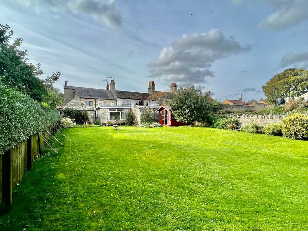 Kirk Deighton, Main Street, LS22 2 bed terraced house for sale £350,000