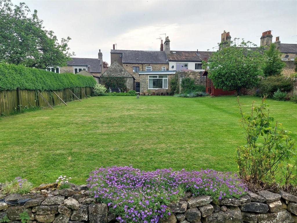 Kirk Deighton, Main Street, LS22 2 bed terraced house for sale £340,000