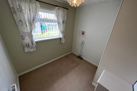 8 Highlands Close, Tonyrefail, Porth, CF39 8NL