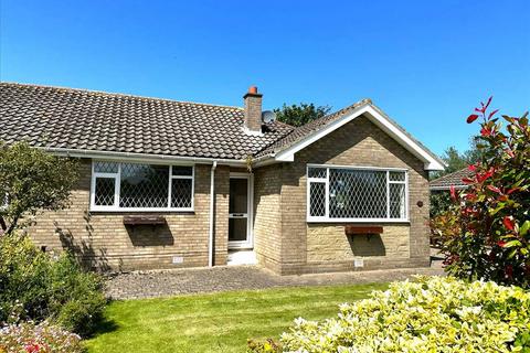 2 bedroom bungalow for sale, Silverwood Avenue, Wharfedale, Filey