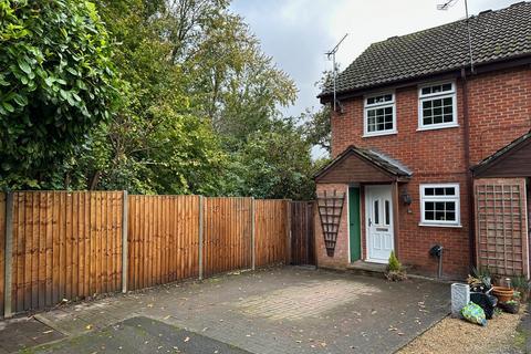 2 bedroom end of terrace house for sale - Northampton Close, Bracknell RG12