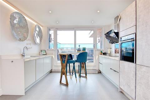 2 bedroom flat for sale, Woodlands Avenue, Rustington, Littlehampton, West Sussex, BN16