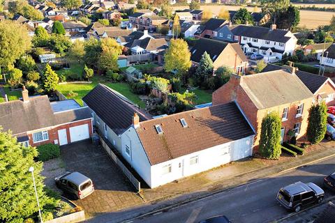 3 bedroom bungalow for sale, Avenue Road, Queniborough, LE7