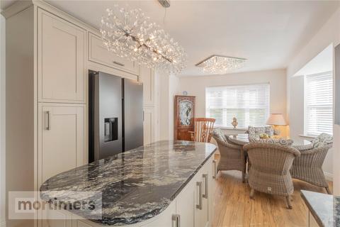 10 Barrow Brook Close, Clitheroe, BB7 9UN