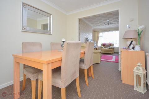 4 bedroom semi-detached house for sale - Collingwood Close, Broadstairs