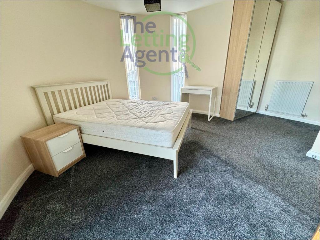 1st Double Bedroom