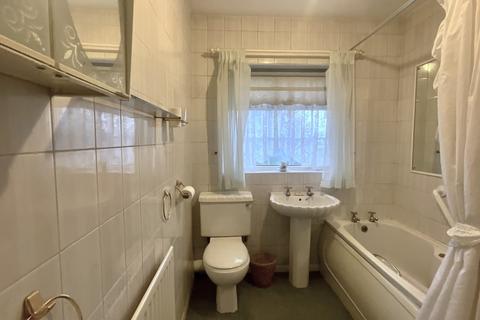 2 bedroom semi-detached bungalow for sale - Holland Park Drive, Jarrow, Tyne and Wear, NE32