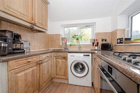 Flat C, 72 Crouch Hill, London, N8 9EE