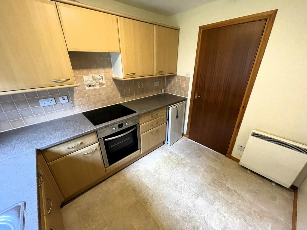 Kitchen b.JPG