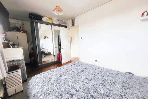106 Middleton Road, Morden, SM4 6RR