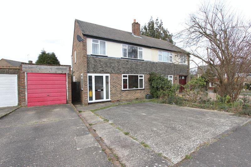 Crowborough Drive, WARLINGHAM 3 bed semidetached house £369,950